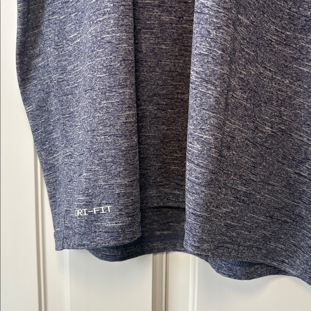 Nike Swim Men's Dark Heathered Blue Gray Navy dri-fit upf 40 tee small - Picture 4 of 5